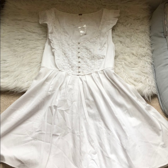 🌈Free People PRISCILLA WHITE CROCHET DRESS 🎉HOST PICK🥳 NWT - Picture 2 of 8